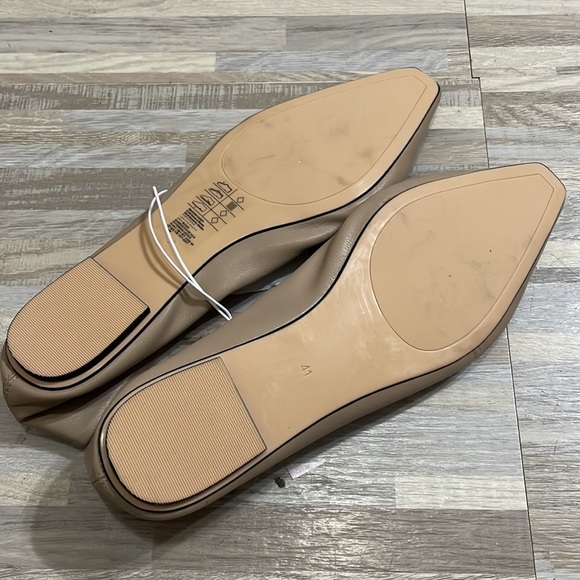 NWT H&M size 9.5 trendy sand square toe flats - Picture 4 of 4